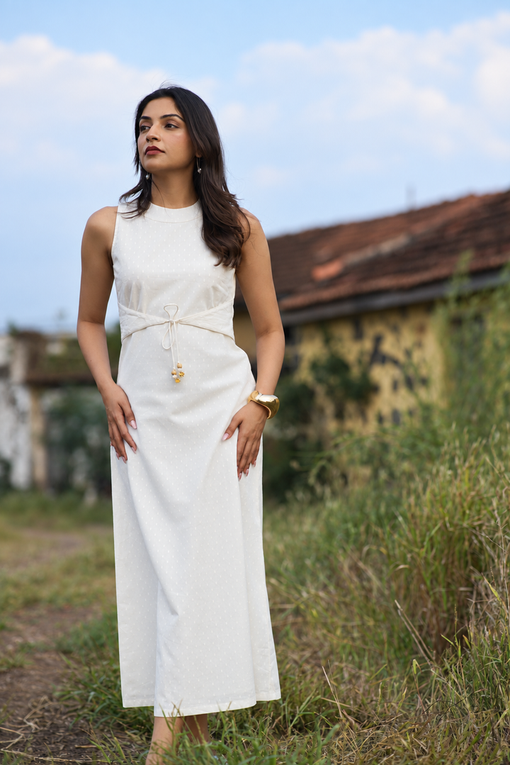 Off White Solid Cotton Midi Dress With Cinched Waist (Everyday Casual)