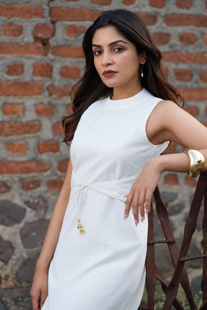 Off White Solid Cotton Midi Dress With Cinched Waist (Everyday Casual)