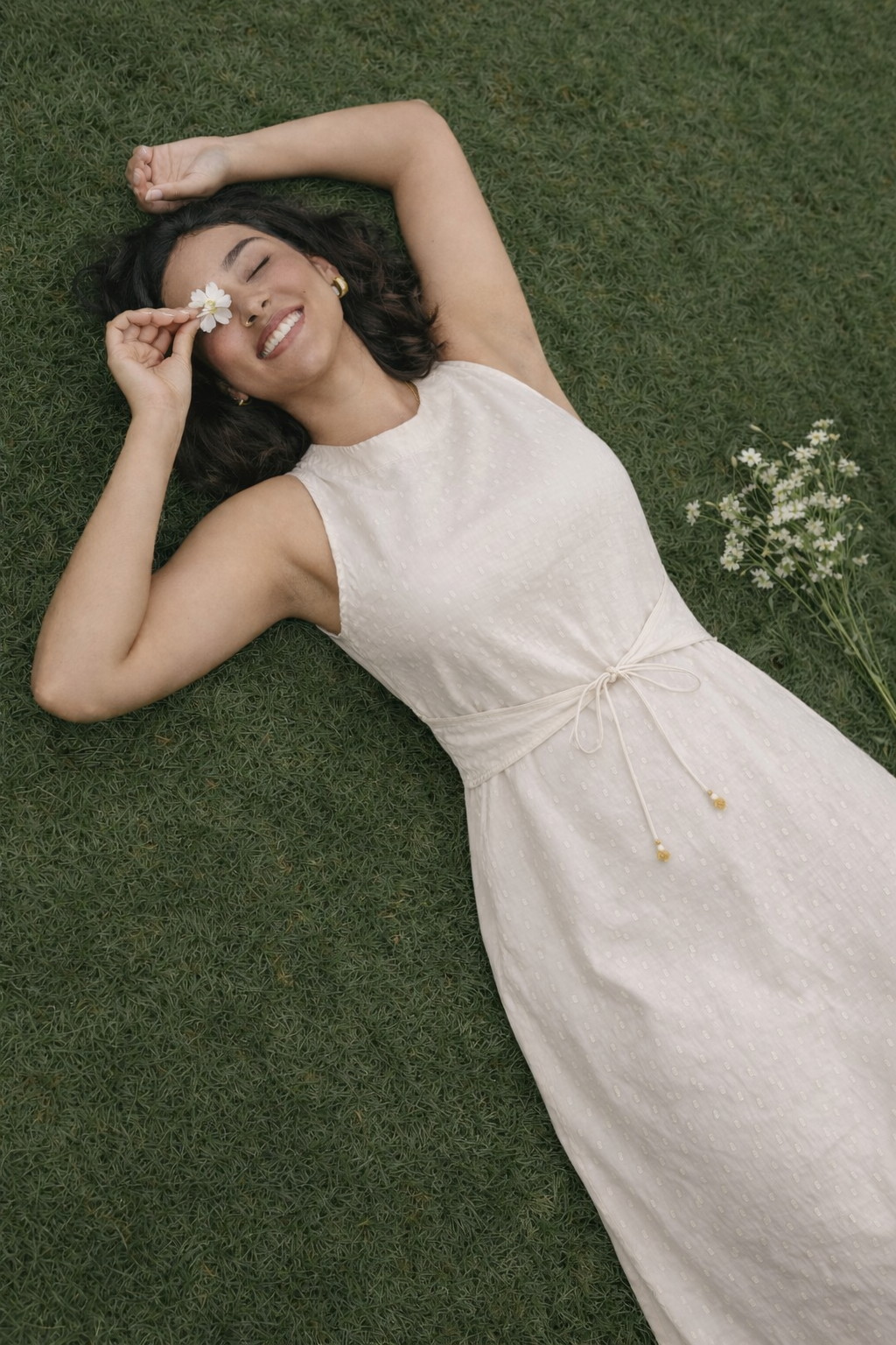 Off White Solid Cotton Midi Dress With Cinched Waist (Everyday Casual)